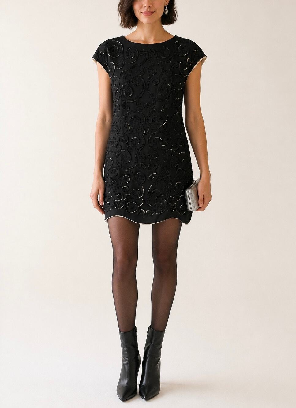 Catherine Malandrino DesigNation XS Black Swirl Applique Cutout Shift Dress